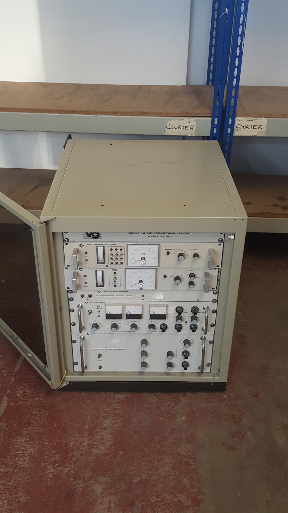 Image of Vacuum Generators IDC 26 / 27 Ion Gauge Controller, 400 Gun Supply, Lab