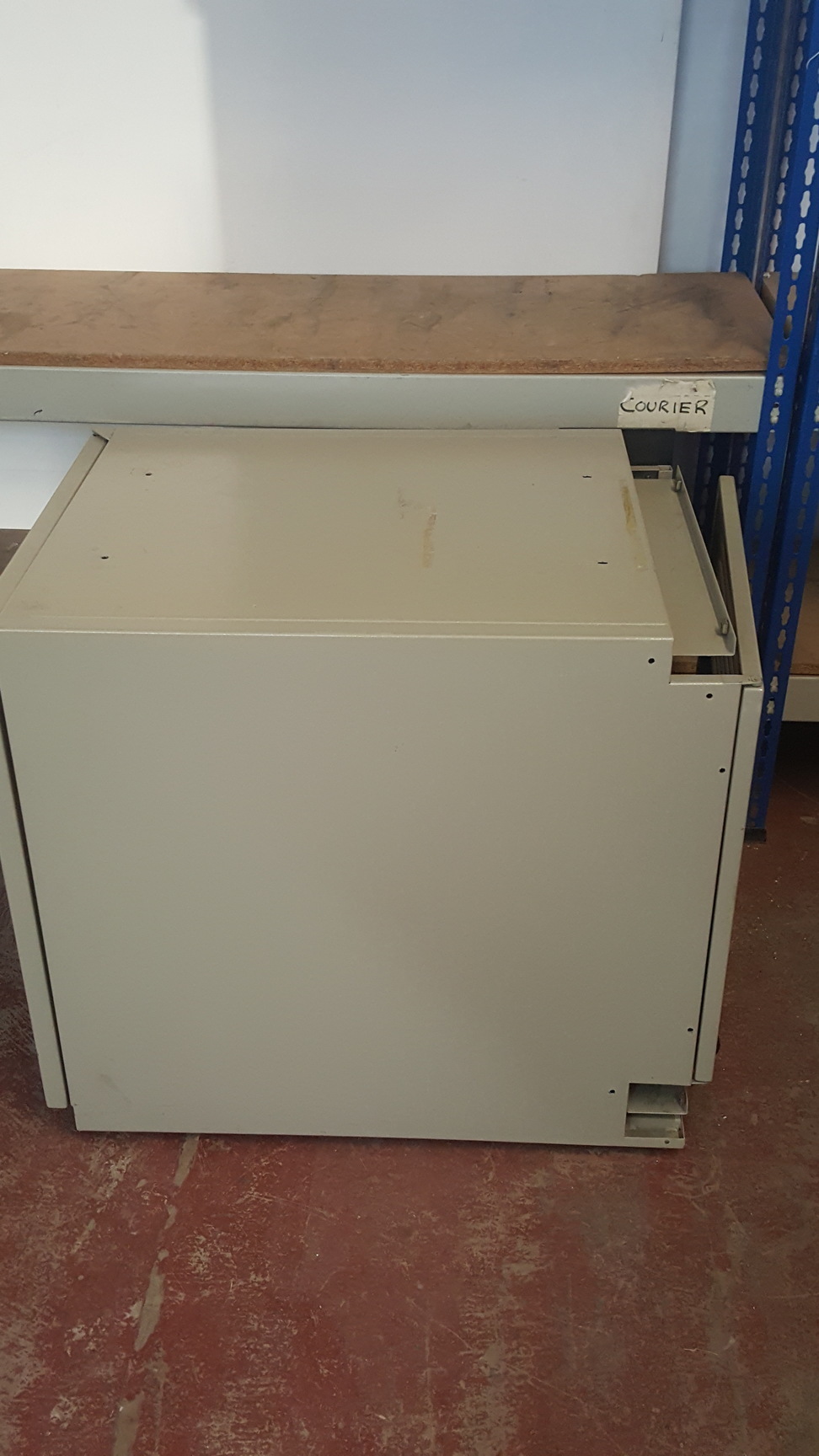 Image of Vacuum Generators IDC 26 / 27 Ion Gauge Controller, 400 Gun Supply, Lab