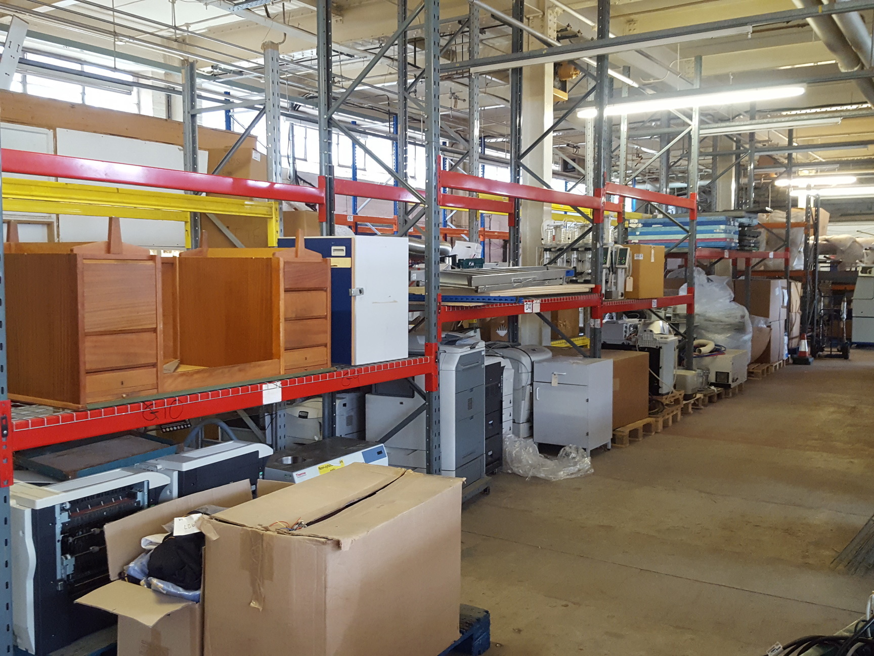 Image of Job Lot of Dexion Pallet Racking 46 Uprights 4m Tall, 130 Beams 2.7m Wide 900mm