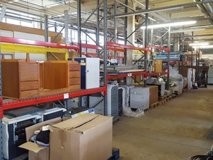 Thumbnail image of Job Lot of Dexion Pallet Racking 46 Uprights 4m Tall, 130 Beams 2.7m Wide 900mm