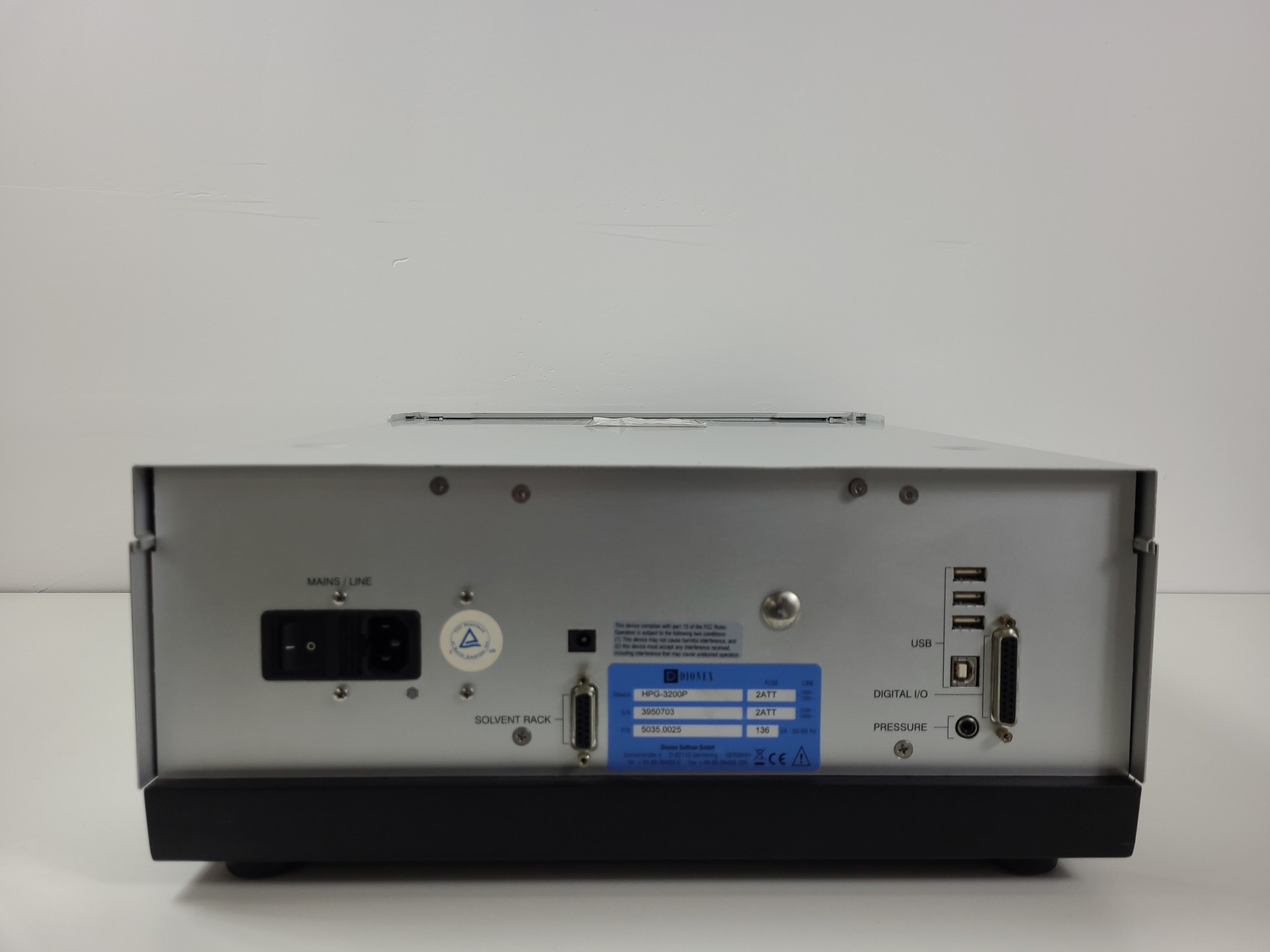 Image of Dionex Ultimate 3000 HPG-3200P Pump With Solvent Tray SRD-3200