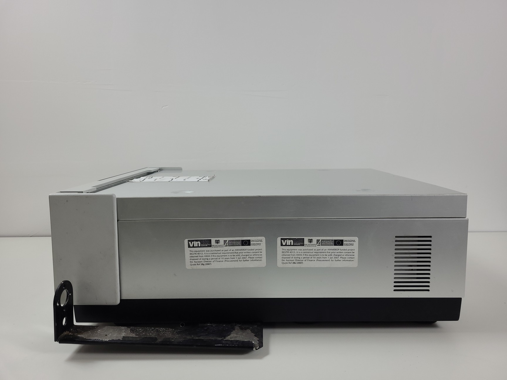 Image of Dionex Ultimate 3000 HPG-3200P Pump With Solvent Tray SRD-3200