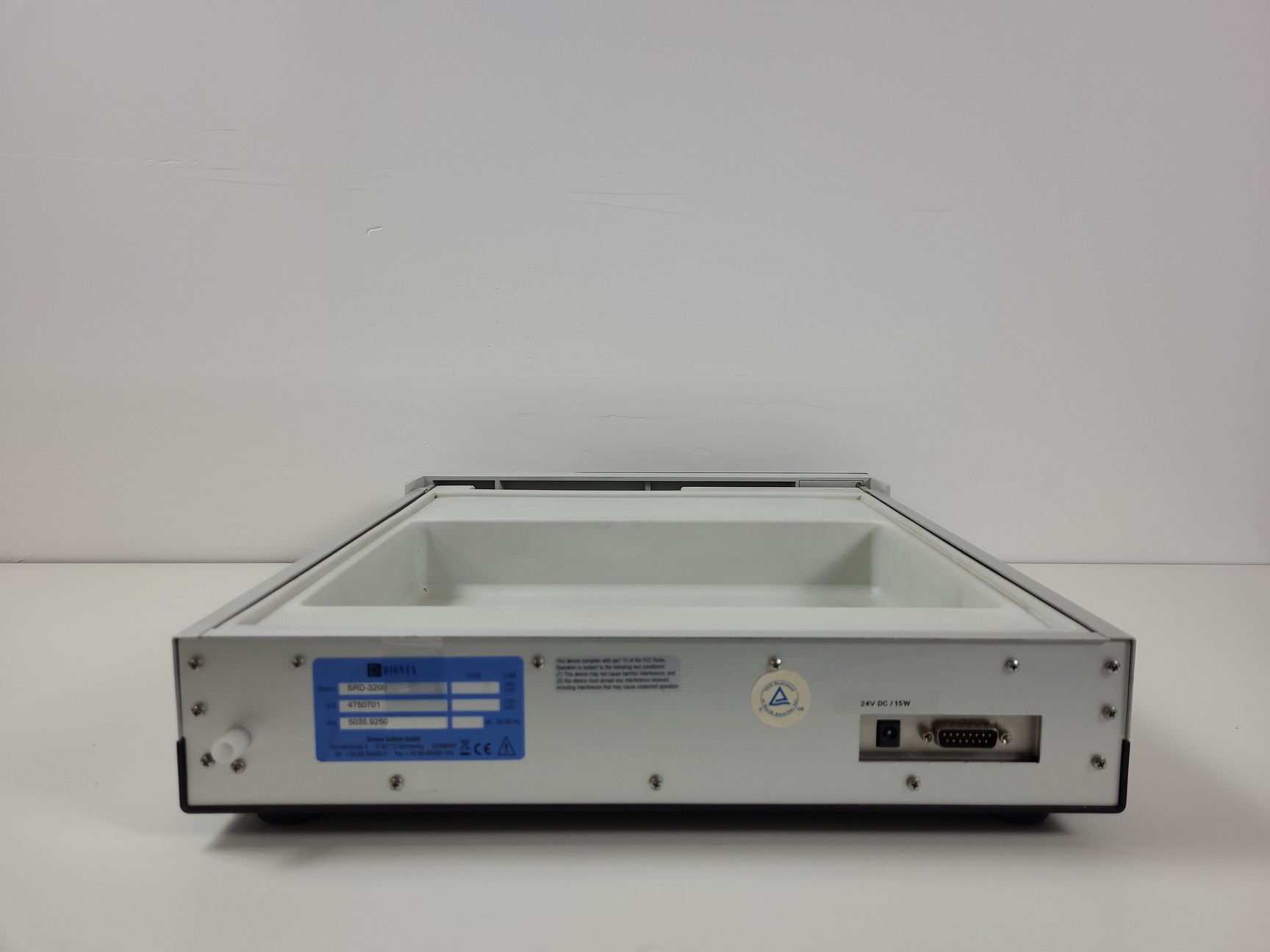 Image of Dionex Ultimate 3000 HPG-3200P Pump With Solvent Tray SRD-3200