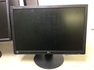 Thumbnail image of Job Lot 11 PC Computer Monitors LCD TFT - LG W2242PET and ViewSonic VG2233-LED