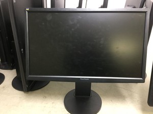 Thumbnail image of Job Lot 11 PC Computer Monitors LCD TFT - LG W2242PET and ViewSonic VG2233-LED