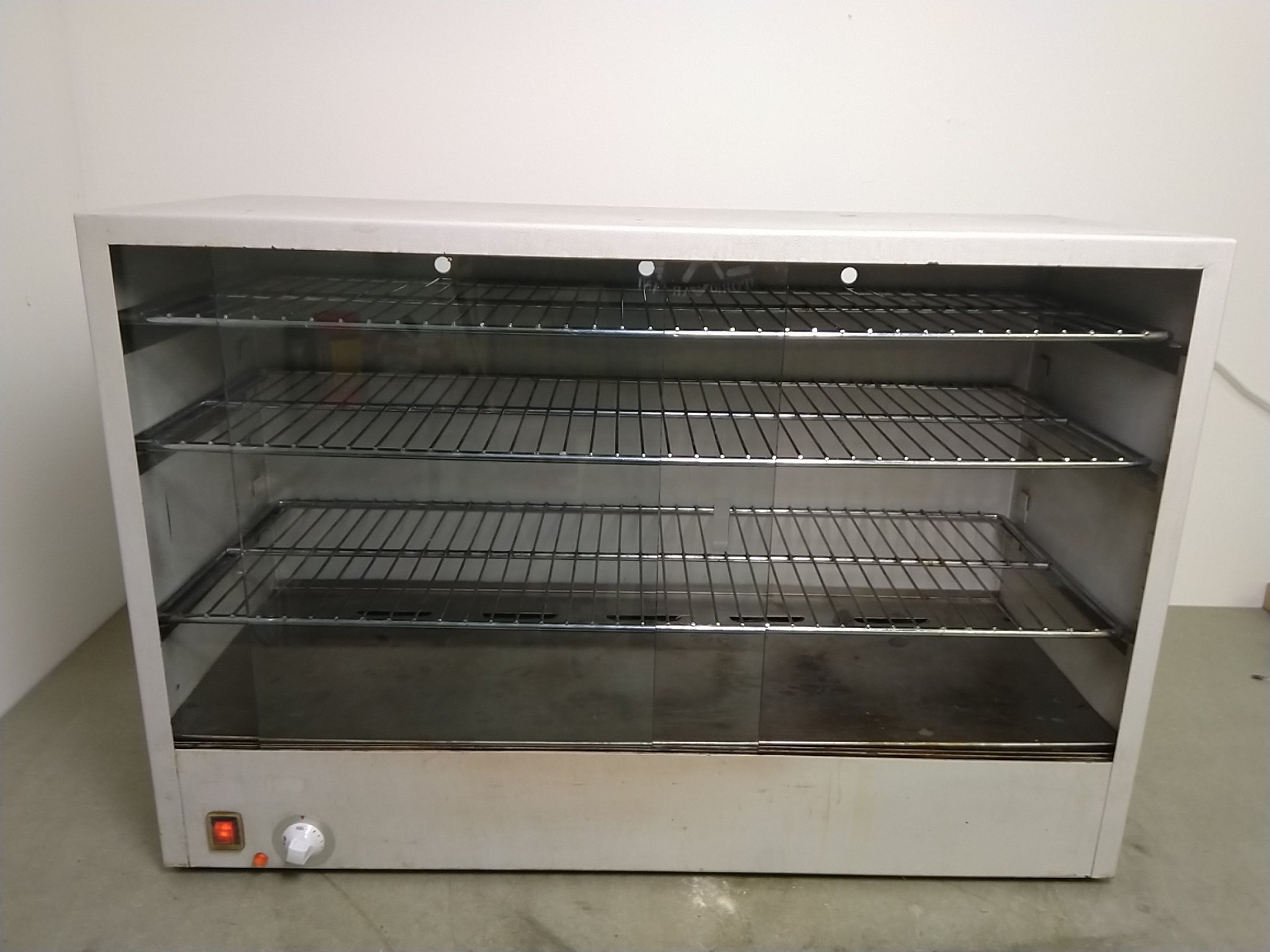 GENLAB GDC226 Glassware Drying Oven / 200L Laboratory