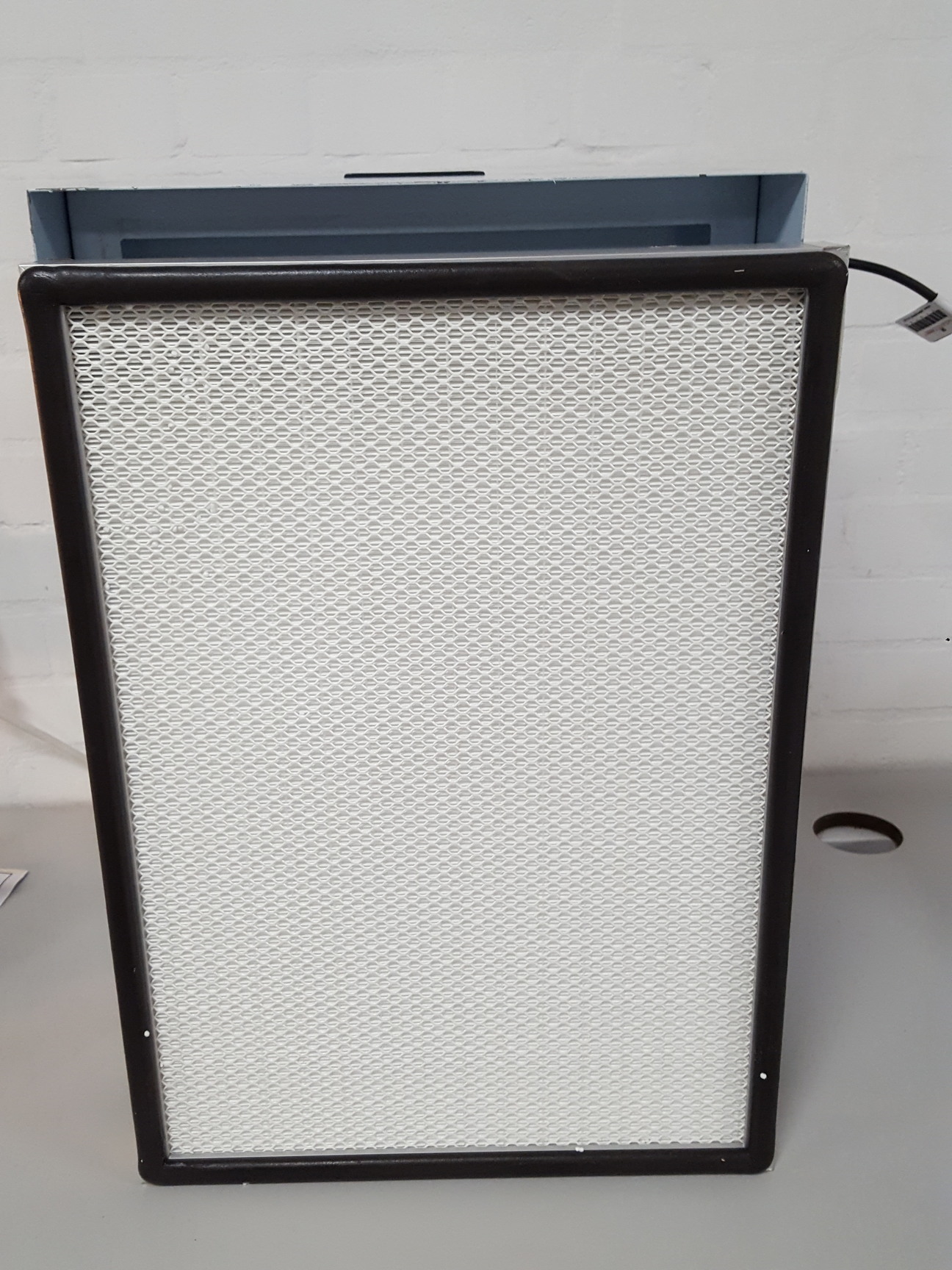 Image of Bigneat BPXD03 Weighing Station Laminar Flow Hood Benchtop