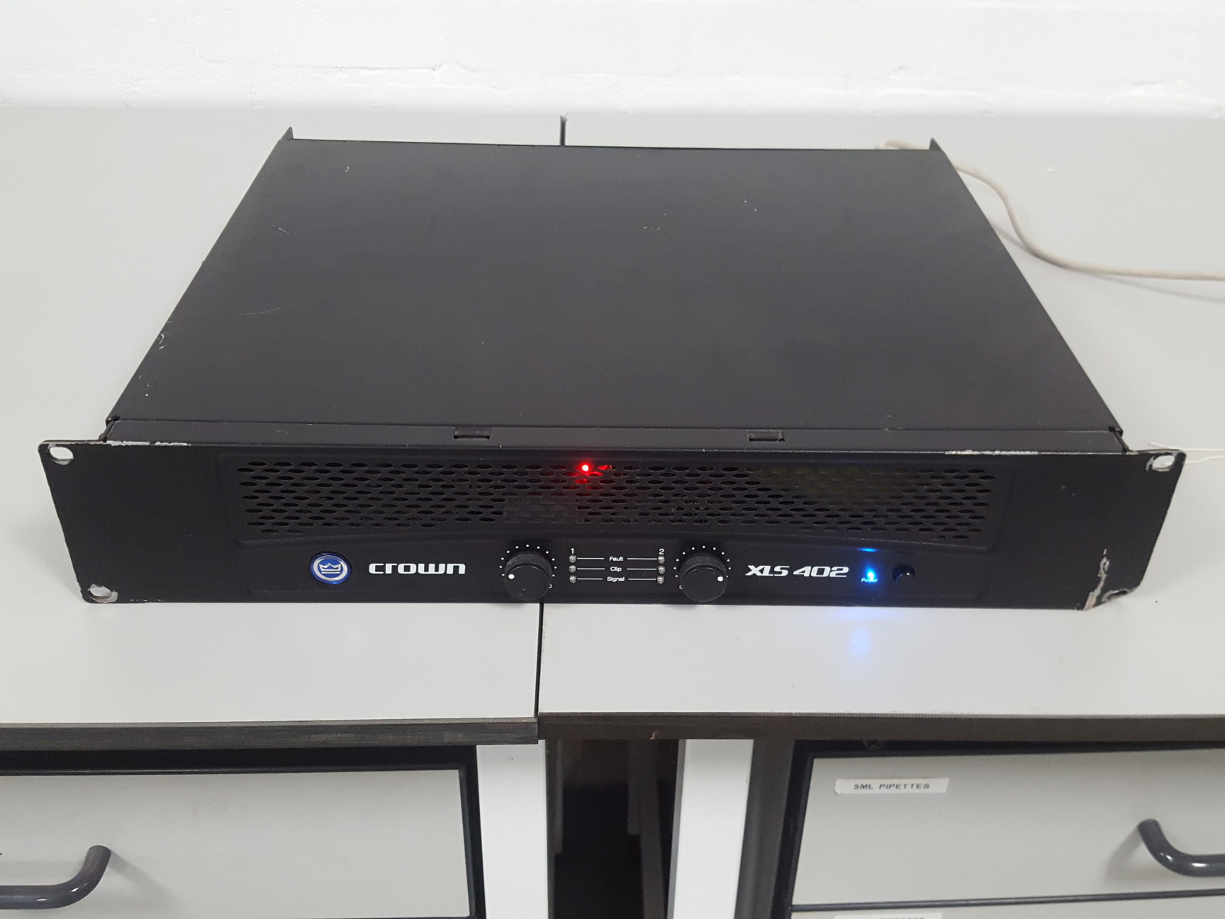 Image of Crown XLS 402 Professional Power Amplifier