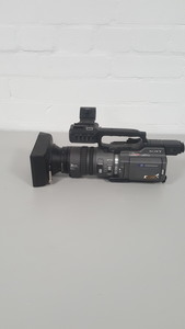 Thumbnail image of Sony DSR-PD170P PAL DVCAM 3CCD Digital Camcorder