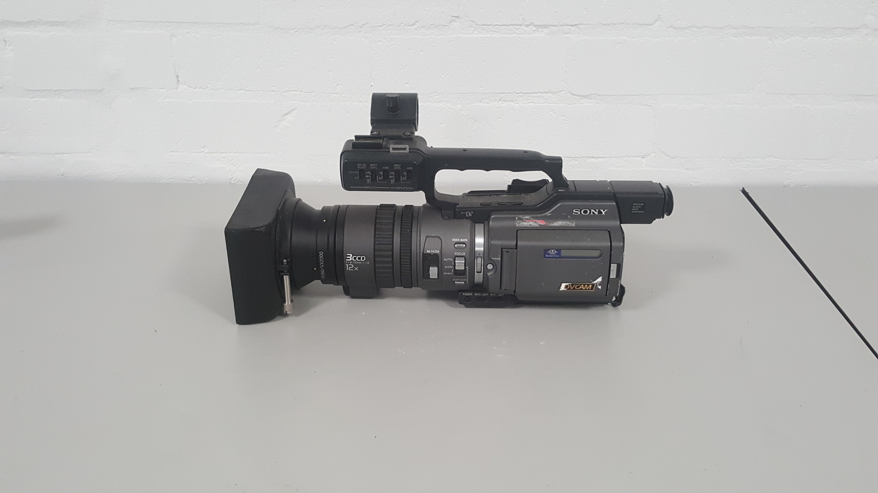 Image of Sony DSR-PD170P PAL DVCAM 3CCD Digital Camcorder