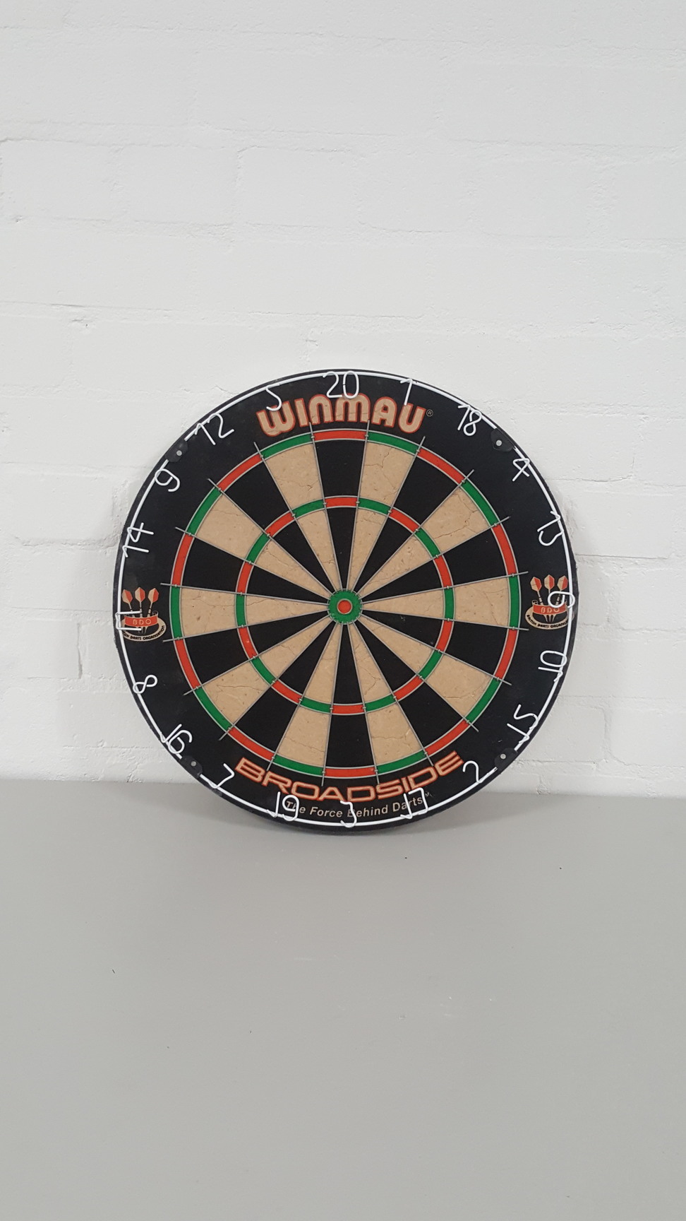 Image of Winmau Broadside Bristle Dartboard Darts