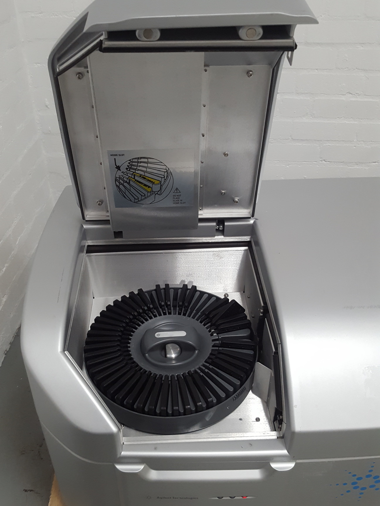 Image of Agilent Technologies G2505 B DNA Sequencing Micro Array Scanner