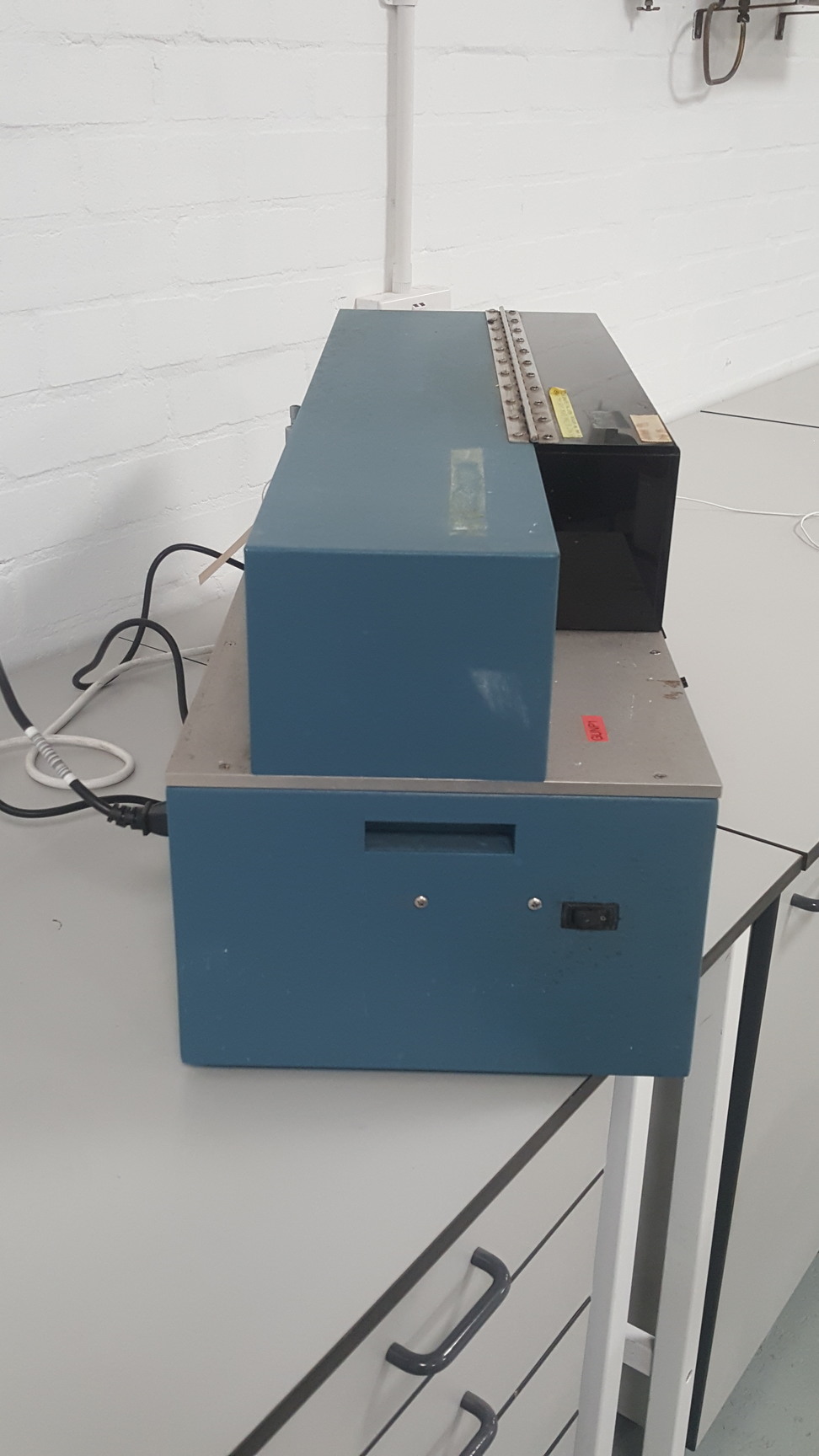 Image of Sutter P-2000 Laser-Based Micropipette Puller Intracell Spares Repair Lab
