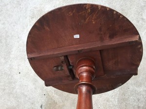 Thumbnail image of Small Antique / Vintage Round Wooden Side Lamp Table Furniture
