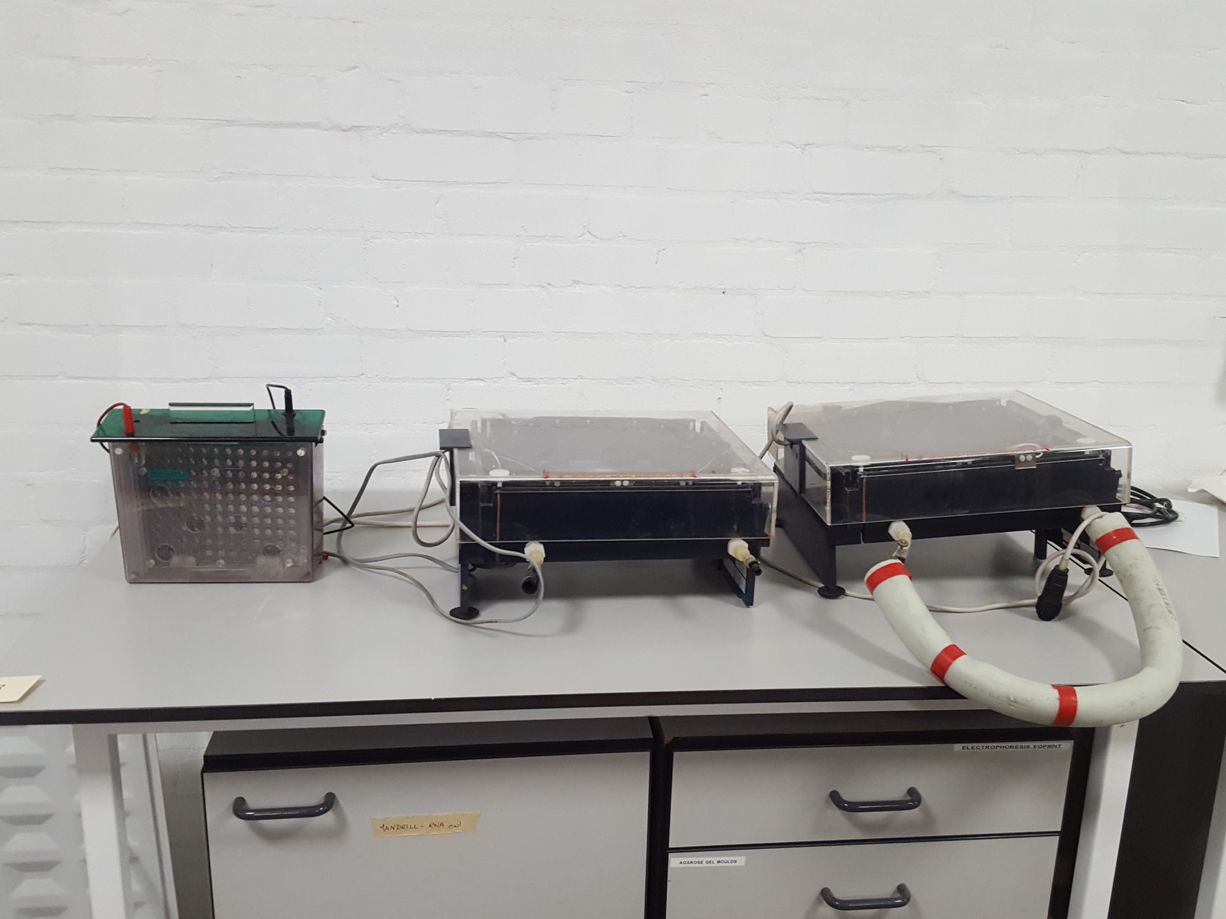 Image of LKB Pharmacia 2015 Pulsaphor Gel Electrophoresis Unit Job Lot