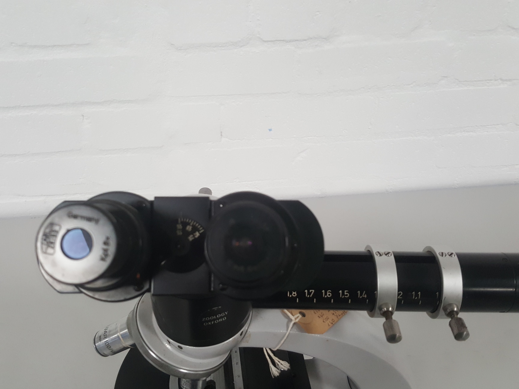 Carl Zeiss KF2 Binocular Microscope + 4 Objectives Neofluar 100/1.30