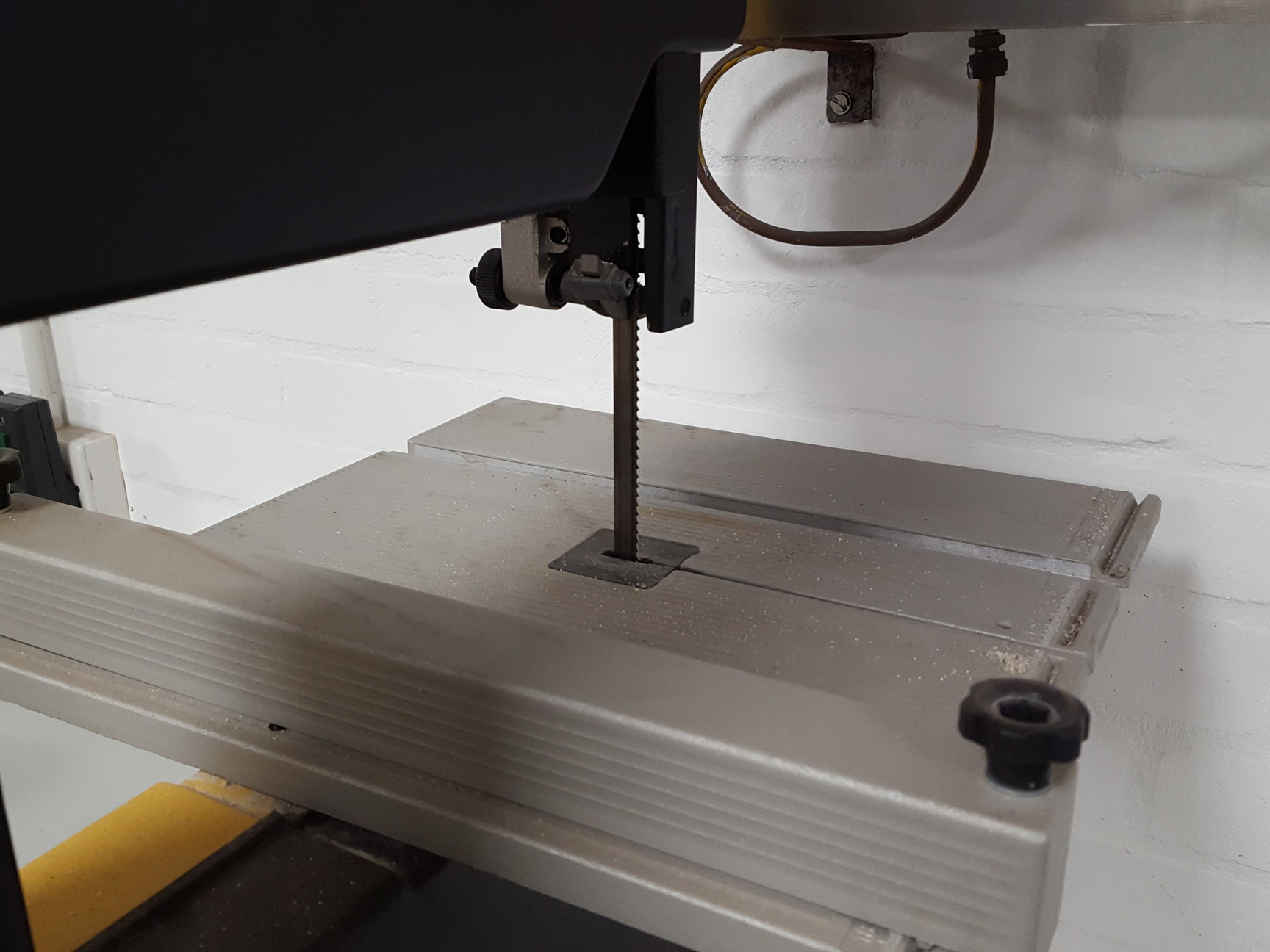 Image of DeWalt DW738 Bandsaw Type 1