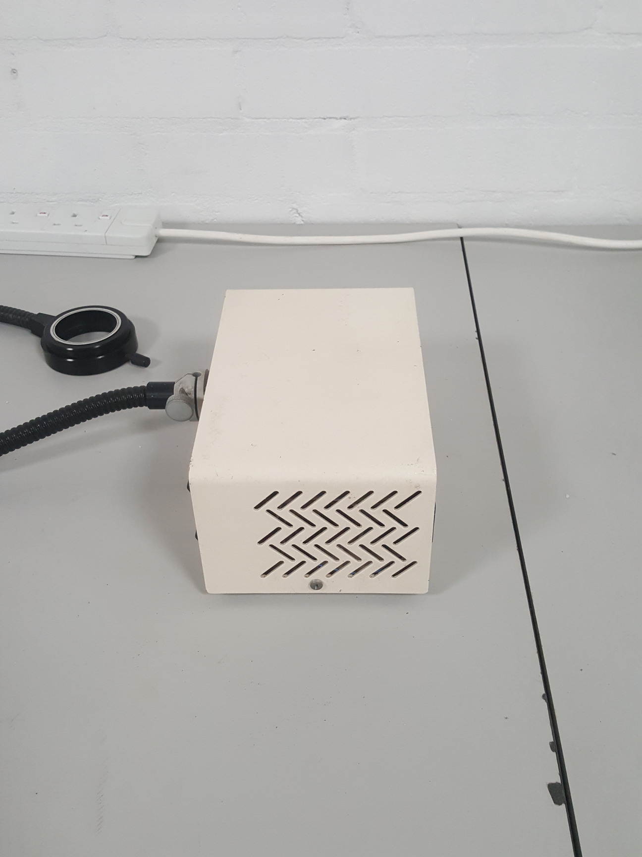 Image of Microtech MFO-90 Fiber Optic Illuminator