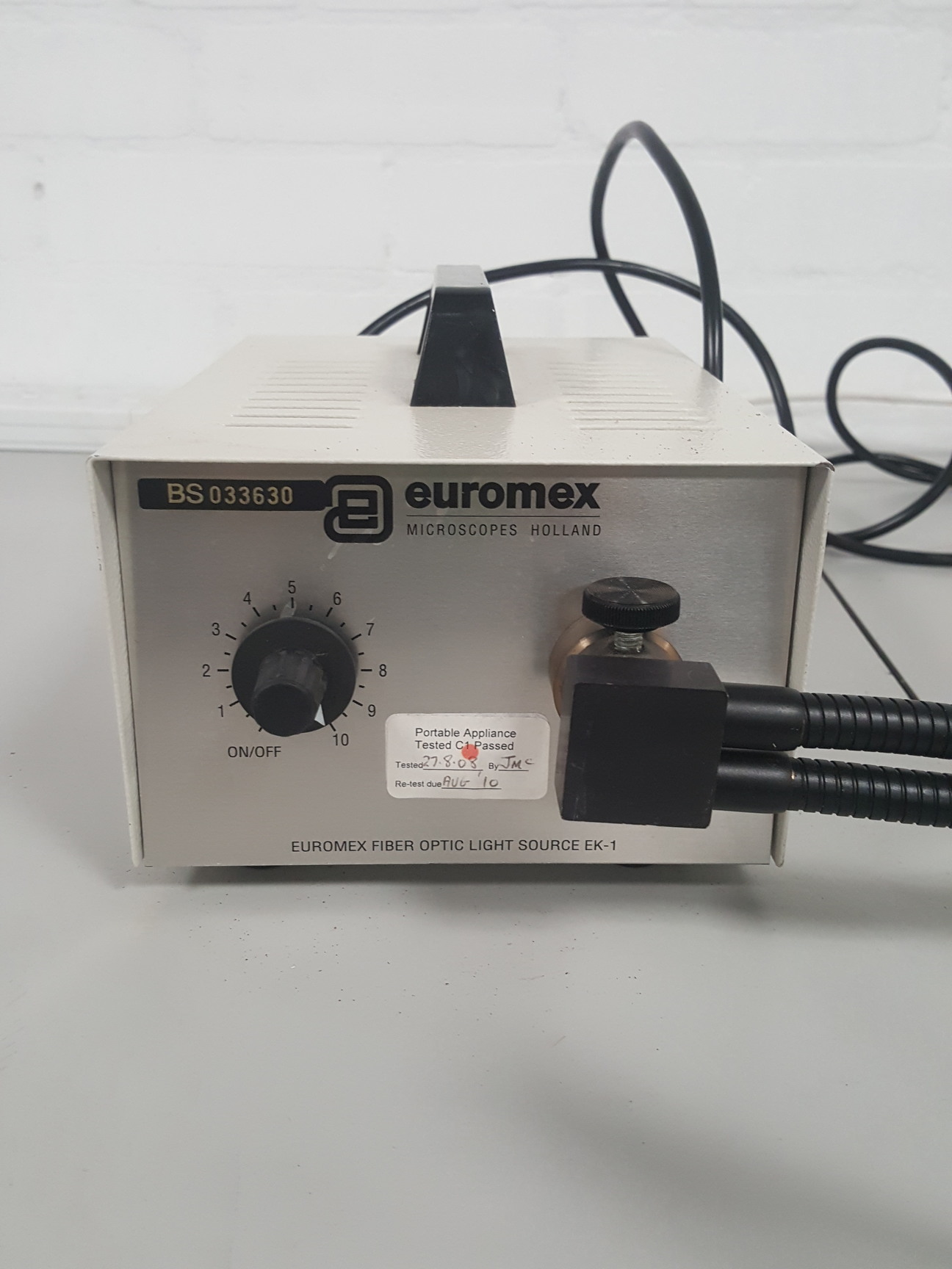 Euromex LE 5210 Cold light source Microscope