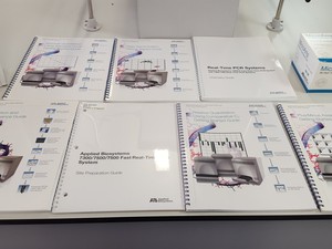 Thumbnail image of Applied Biosystems 7500 Fast Real-Time PCR System + Sequence Detection Software