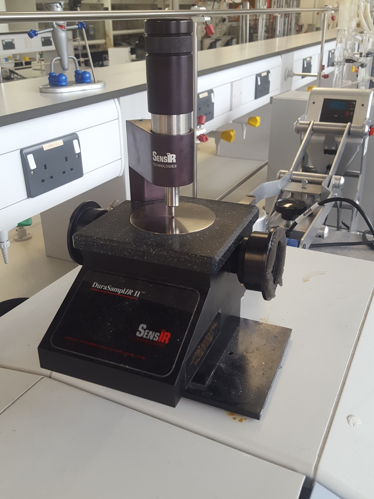 Image of Perkin Elmer Spectrum BX FTIR Spectrometer