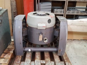 Thumbnail image of Derritron Vibrator Type VP 85 + Drive rack & Electronics Electrodynamic Lab