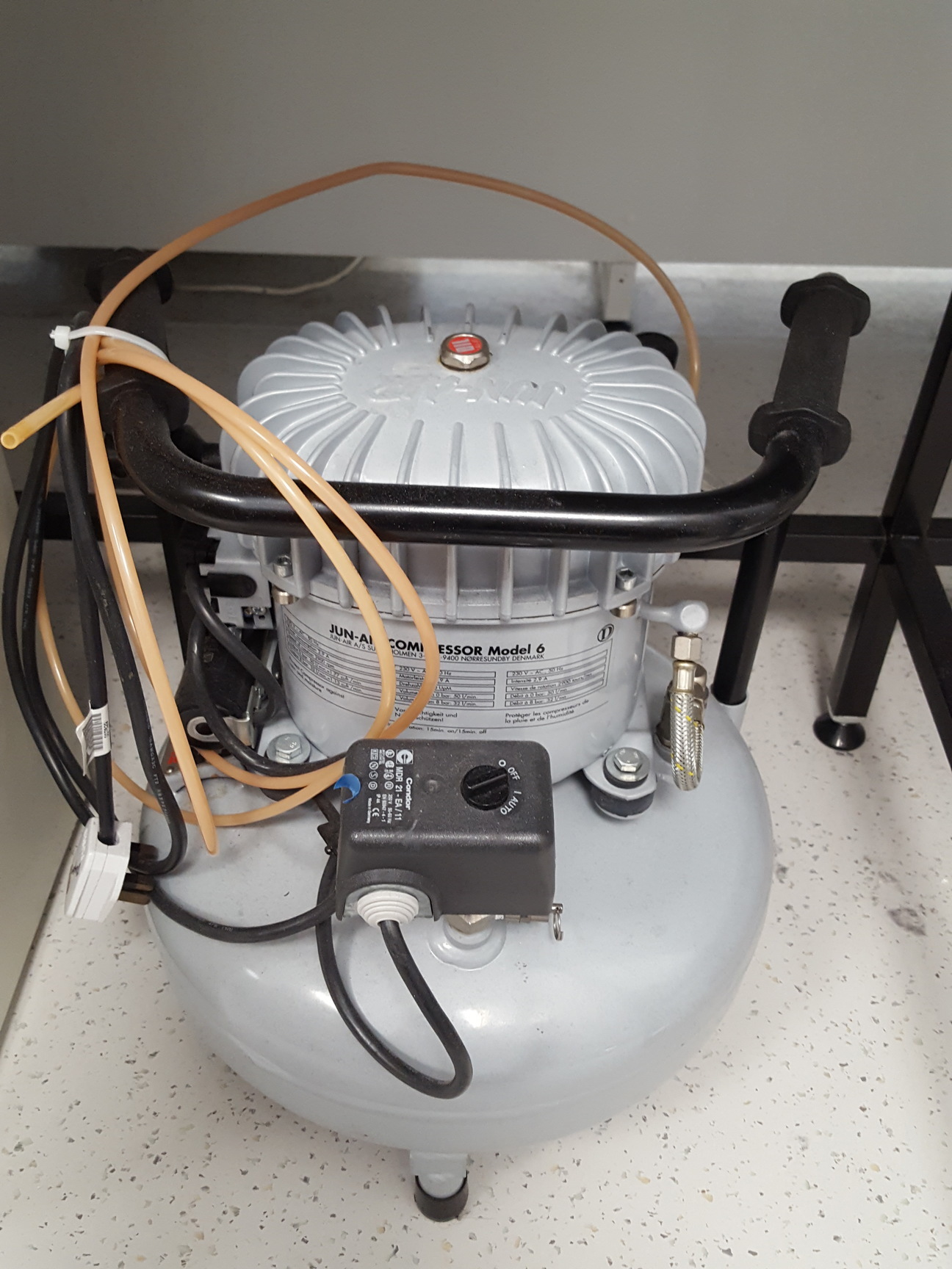 Image of Biomek FX Hybrid Thermo Target Workstation With Jun-Air Compressor 6 Sarena Tank