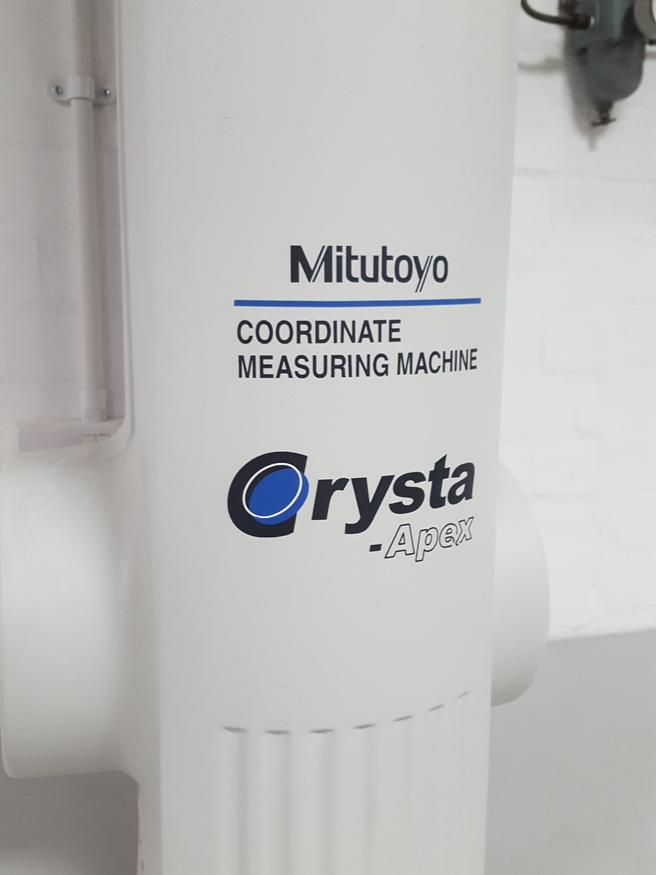 Image of Mitutoyo CRYSTA-Apex S 9106 Coordinate Measuring Machine