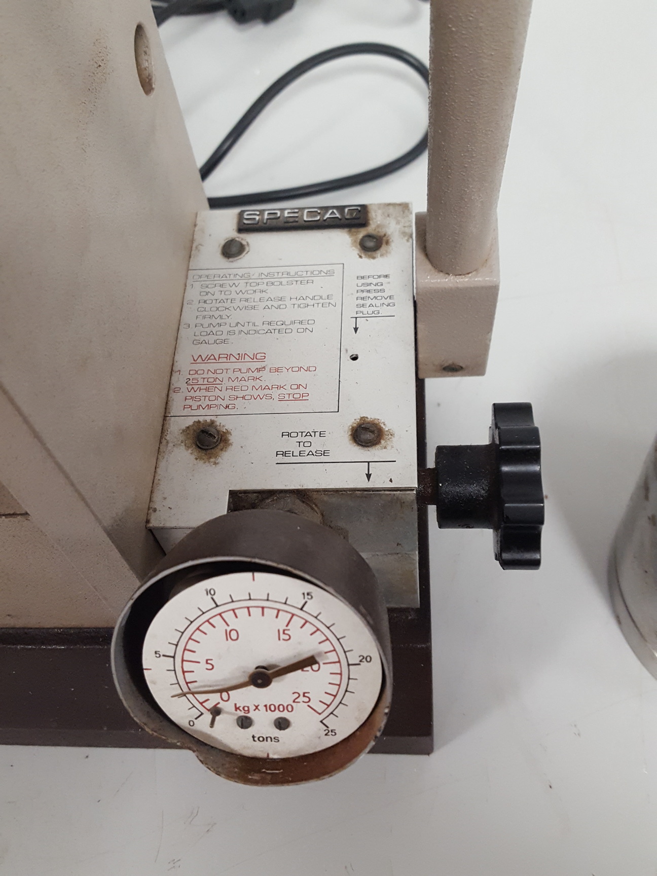 Image of Specac Hydraulic Press Lab Pellet Press FTIR + XRF