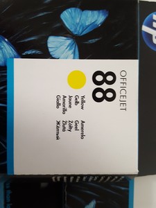 Thumbnail image of 5x HP 88 Officejet High Yield Yellow Original Ink Cartridge