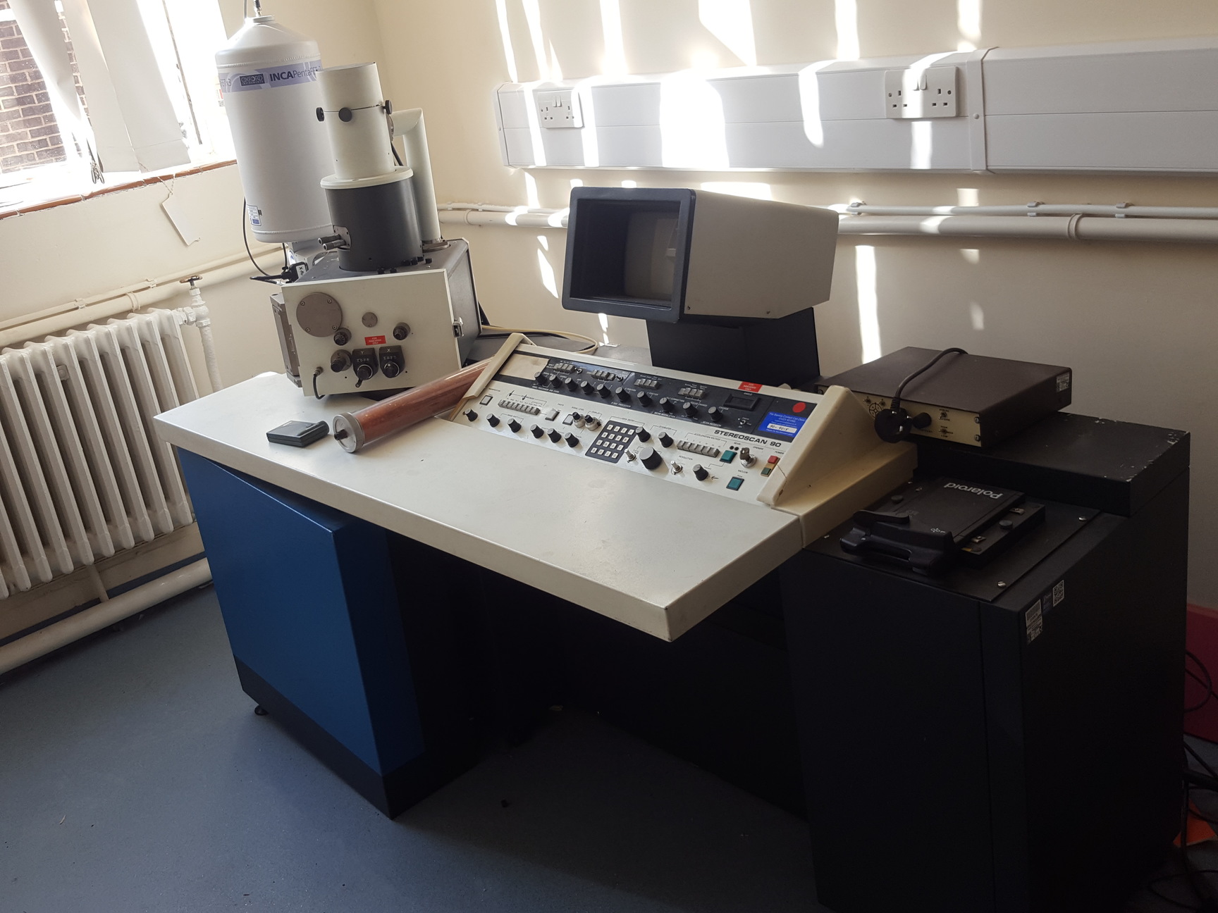 Image of Cambridge Stereoscan 90 Scanning Electron Microscope Lab Movie Prop Rebuild