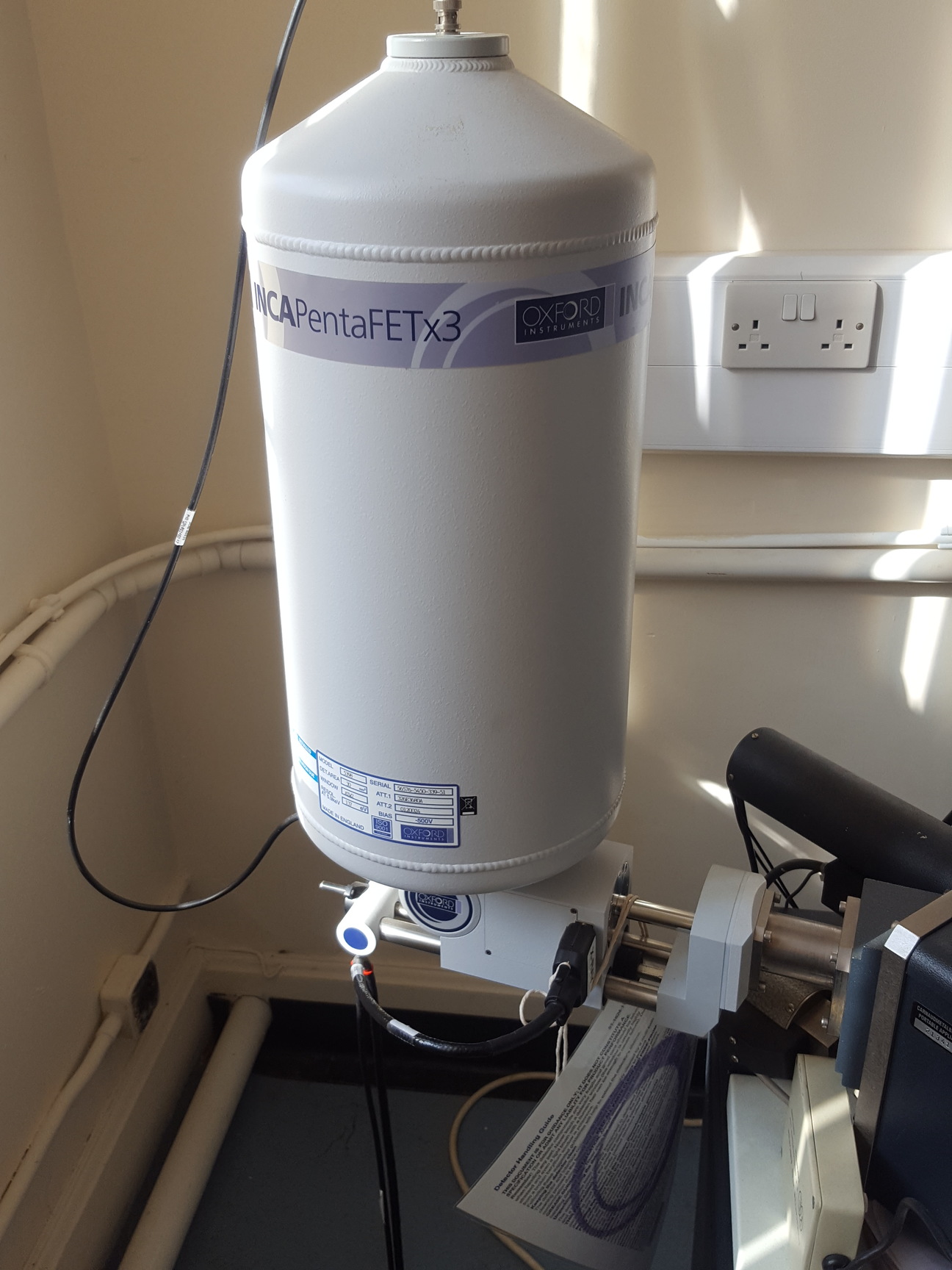 Image of Cambridge Stereoscan 90 Scanning Electron Microscope Lab Movie Prop Rebuild