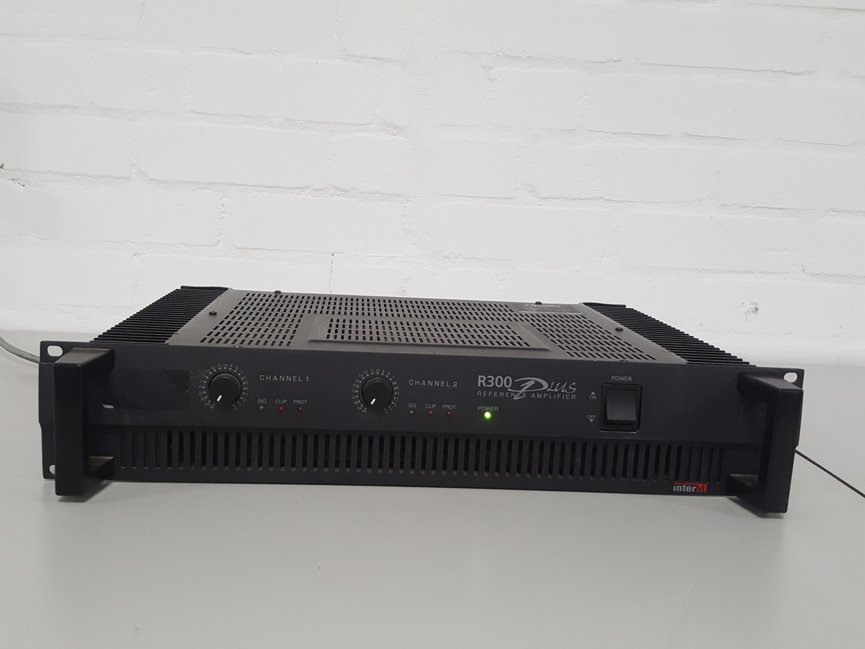 Inter M R300 Inter-M R300 Plus Reference Power Amplifier