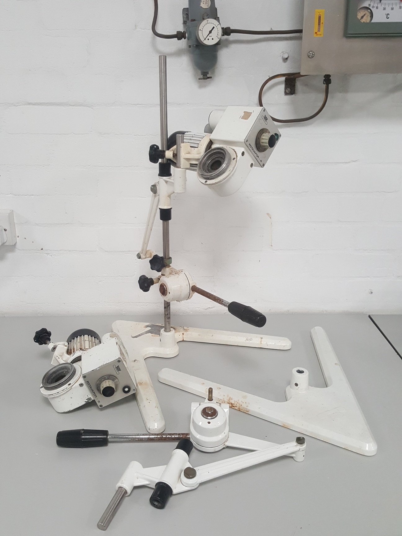 Image of 2X BUCHI Rotavapor R Rotary Evaporator Lab - Spares Repairs / Parts