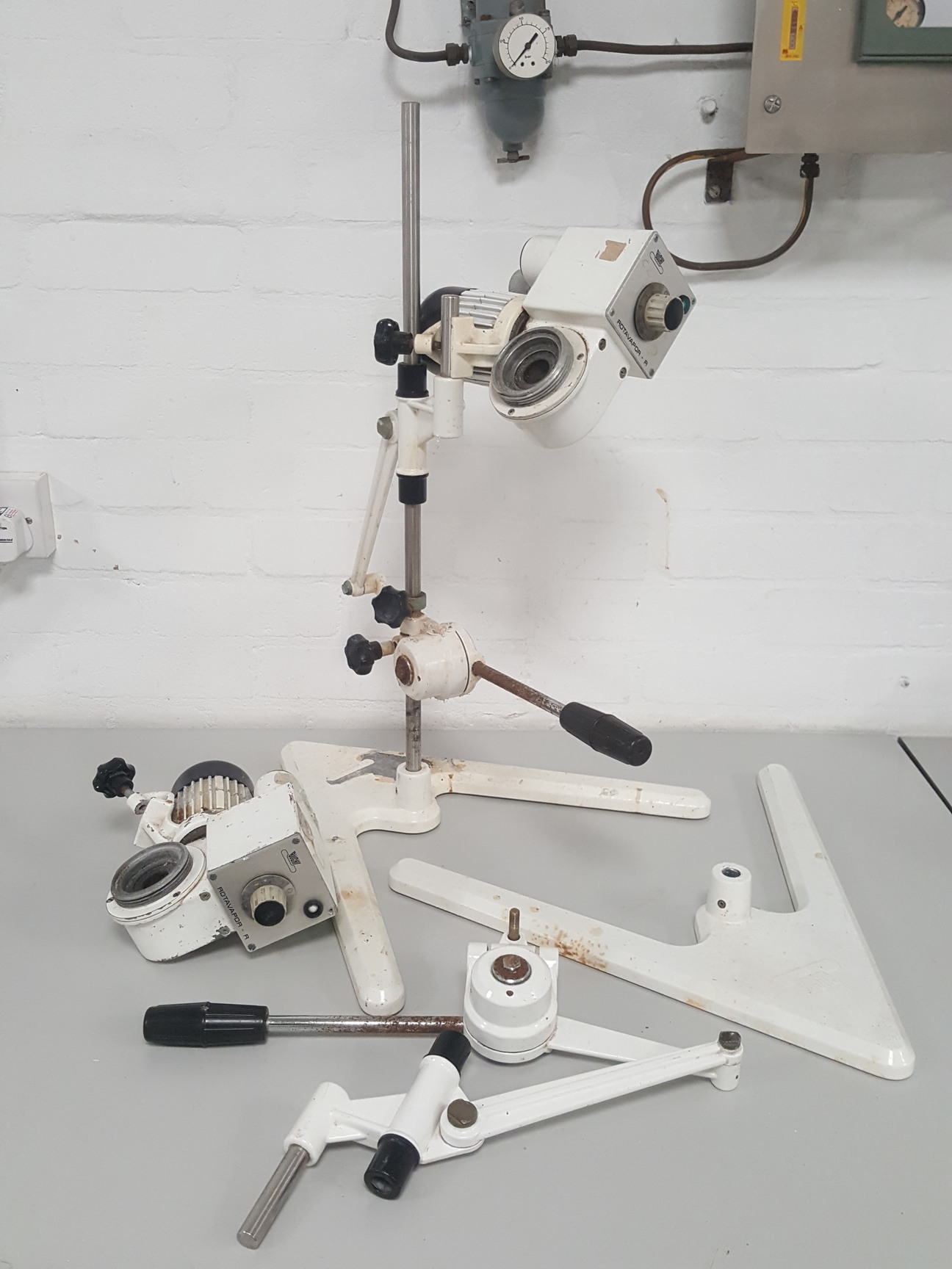 Image of 2X BUCHI Rotavapor R Rotary Evaporator Lab - Spares Repairs / Parts