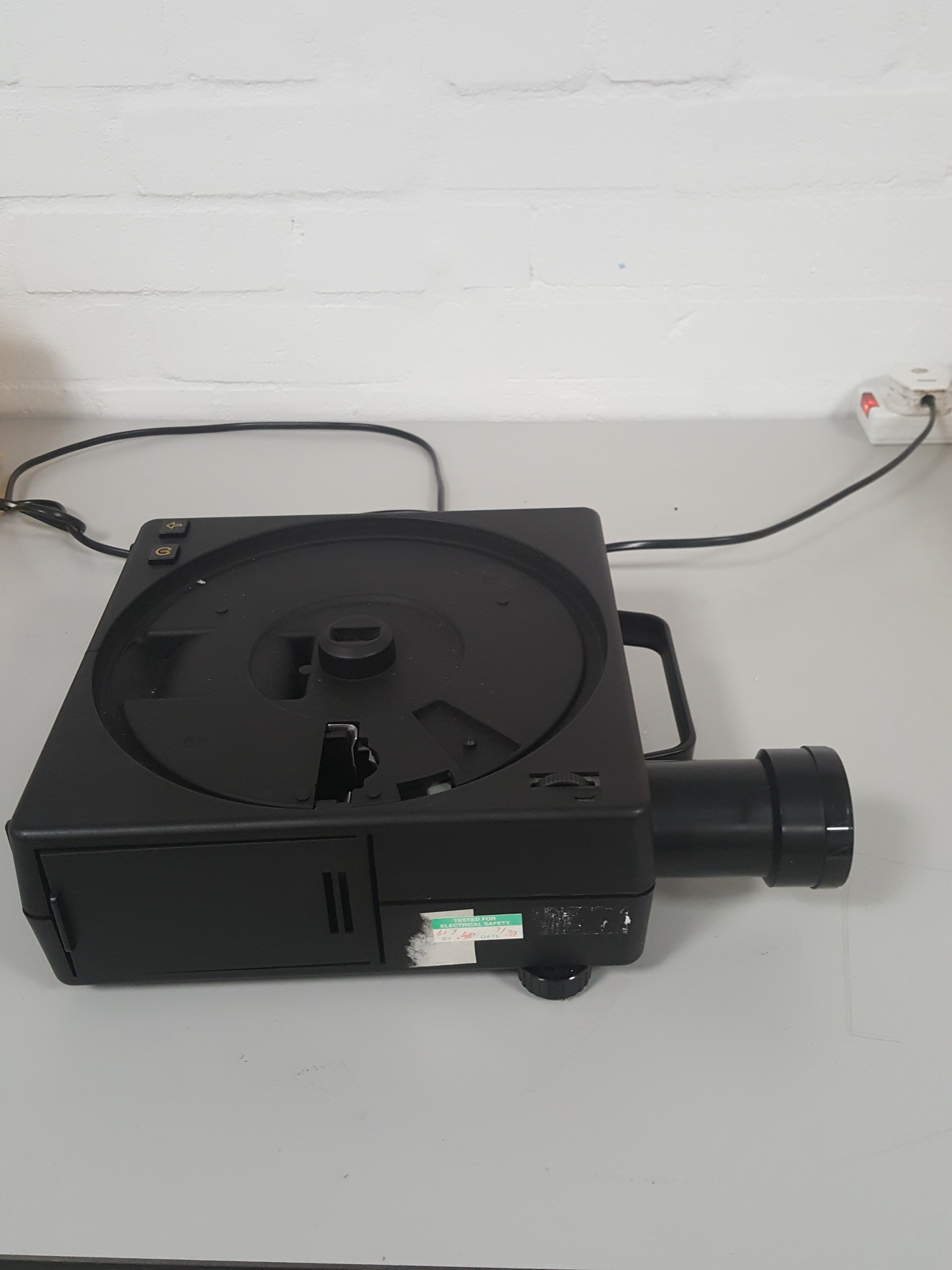 Image of Kodak S-AV 1010 Carousel Slide Projectors + One Lens & 2 Carousel S-AV2000