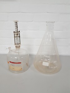 Thumbnail image of Small lot of Lab Glassware Beakers, Flasks, Bottles, Desiccators,