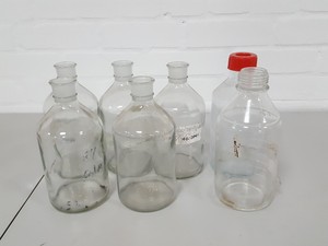 Thumbnail image of Small lot of Lab Glassware Beakers, Flasks, Bottles, Desiccators,