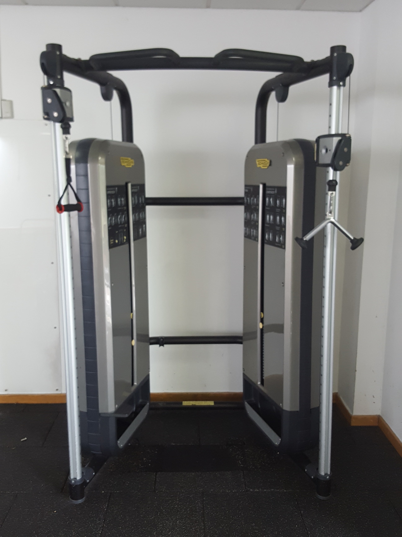 TechnoGym Dual Adjustable Pulley Cable Crossover System Commercial Gym