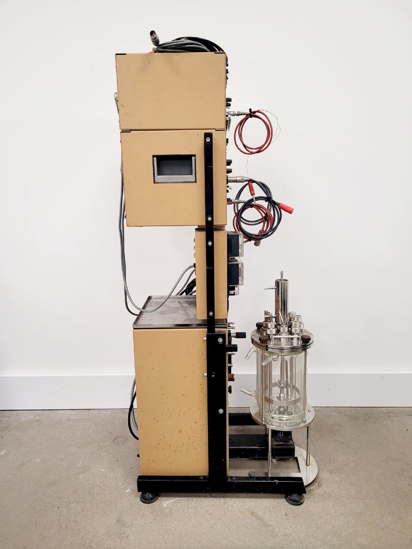 Image of Infors HT Type ISF-100 Fermentation Bioreaction System with Vessel Lab Faulty