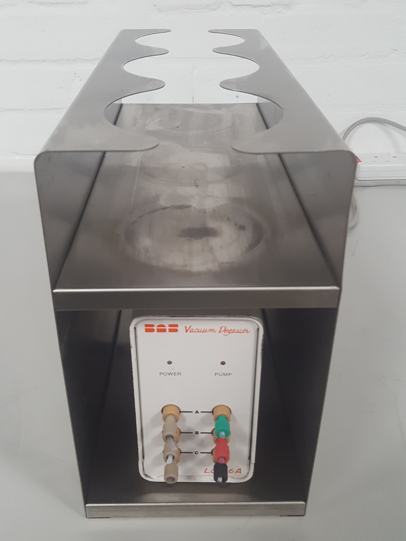 Image of BAS LC-26A Vacuum Degasser Lab HPLC Equipment