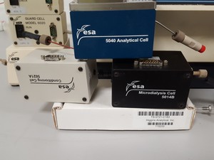 Thumbnail image of ESA Coulochem II 5200A electrochemical HPLC detector + 5040 5014B 5021 5020 Cell