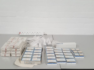 Thumbnail image of BDH Super Premium Microscope Slides, Glass Cover Slips, and Forceps Job Lot