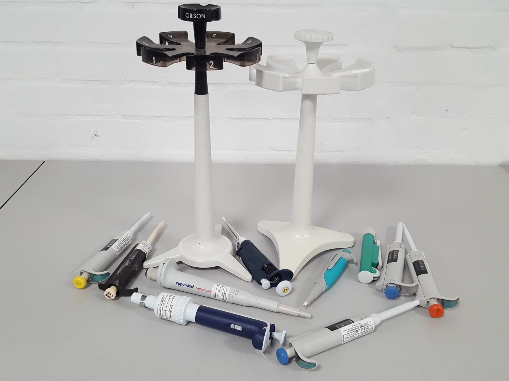 Image of 10 Lab Pipettes Gilson, Finnpipette, Eppendorf Thermo Labsystems Lab