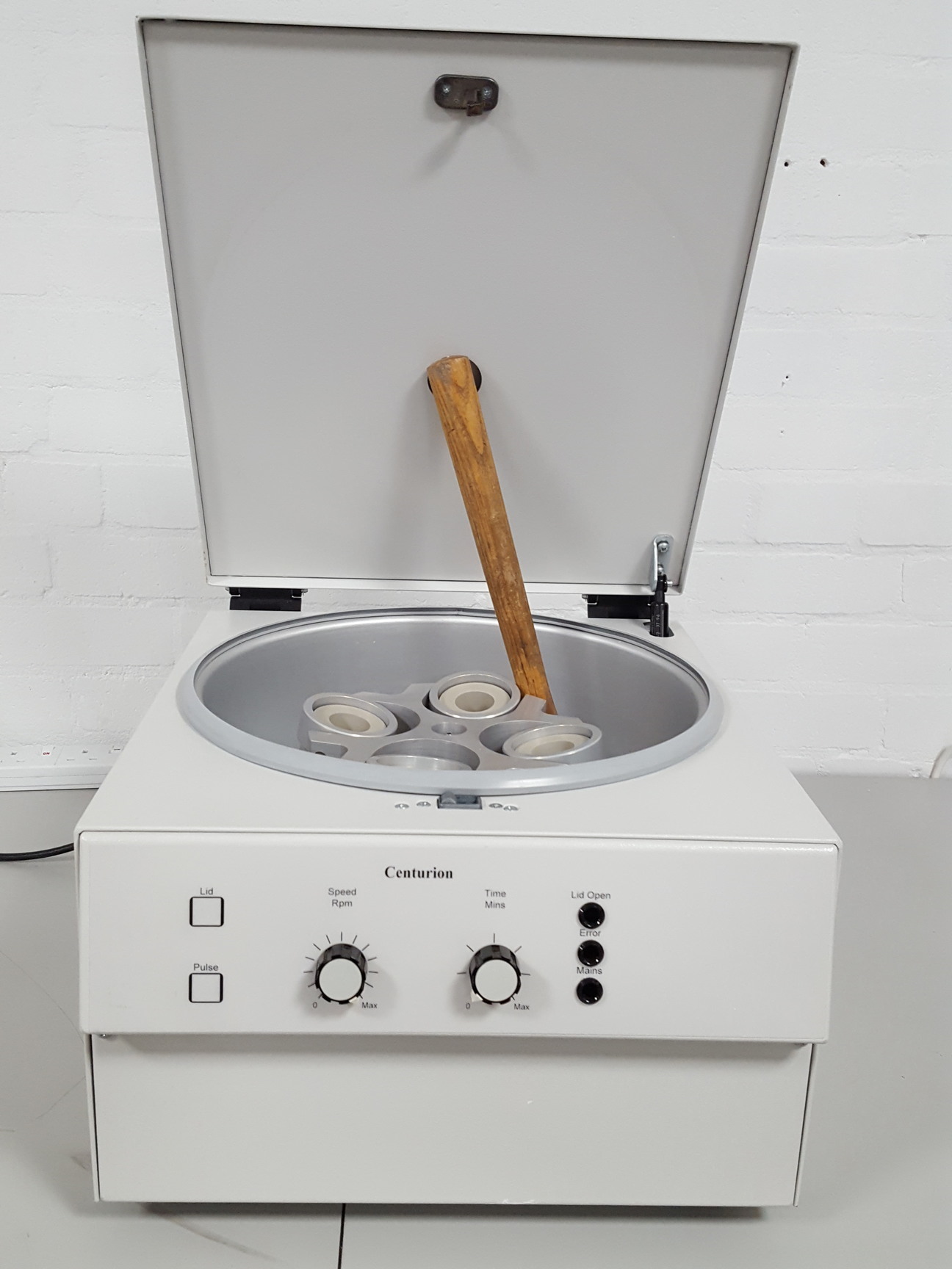 Image of Centurion Scientific 1040 Benchtop Lab Centrifuge + Bucket Rotor