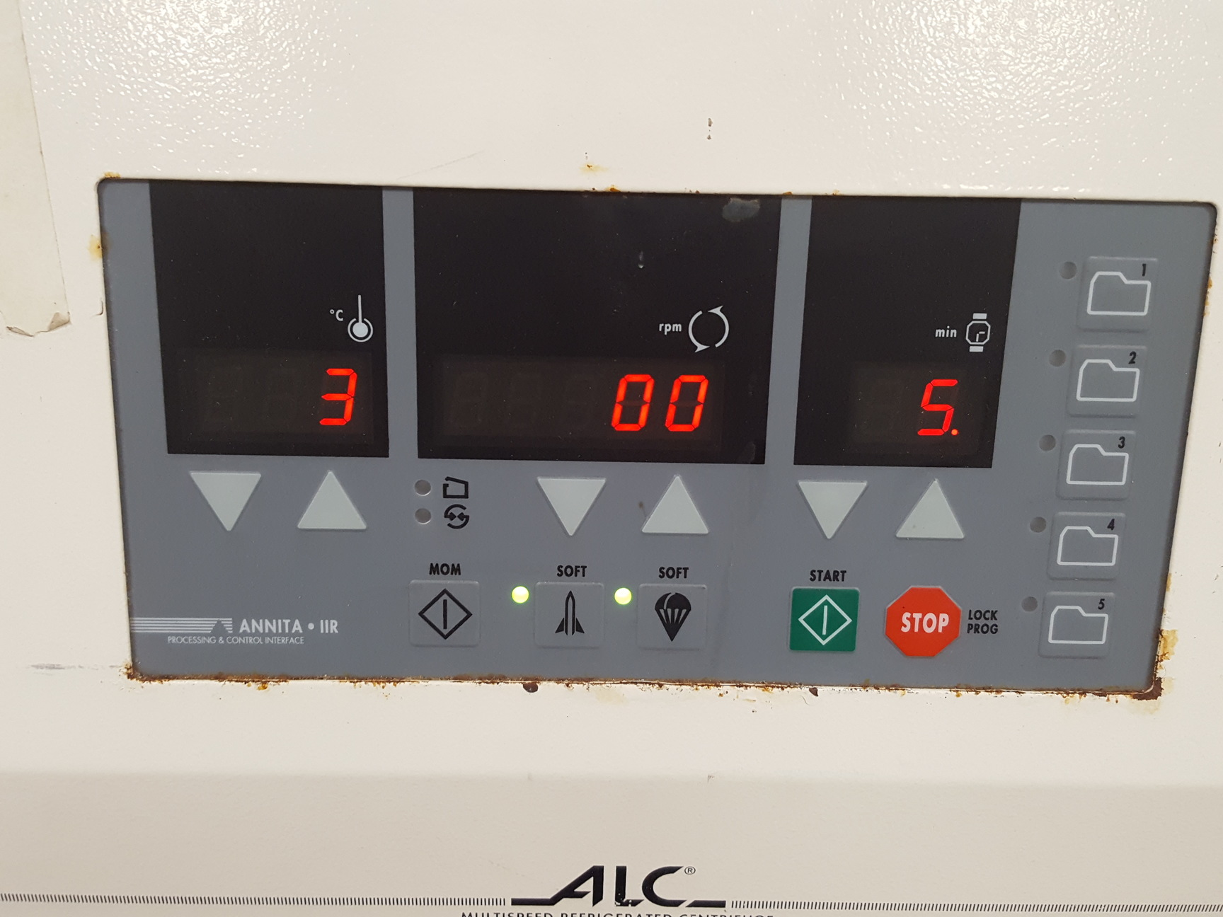 Image of ALC PK121R Refrigerated Benchtop Centrifuge With Rotor
