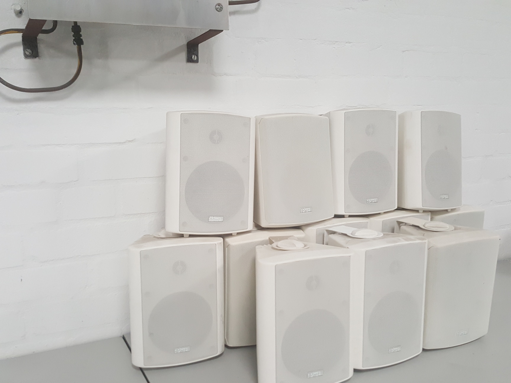 Image of 12x APart SDX-5W Speakers Job Lot