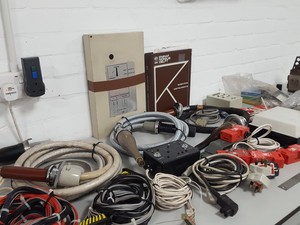 Thumbnail image of Enraf Nonius X-Ray Generator Defelt Diffractis 582 System Physics