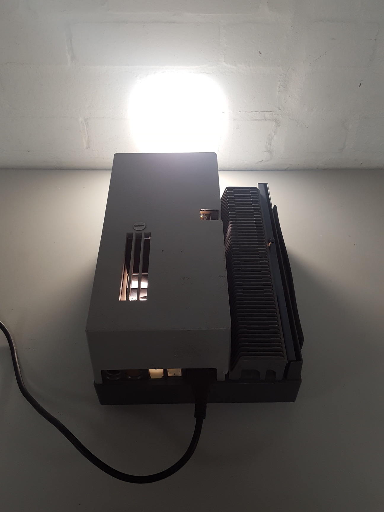 Image of Leitz Weztlar Pradovit Color Slide Projector + Accessories