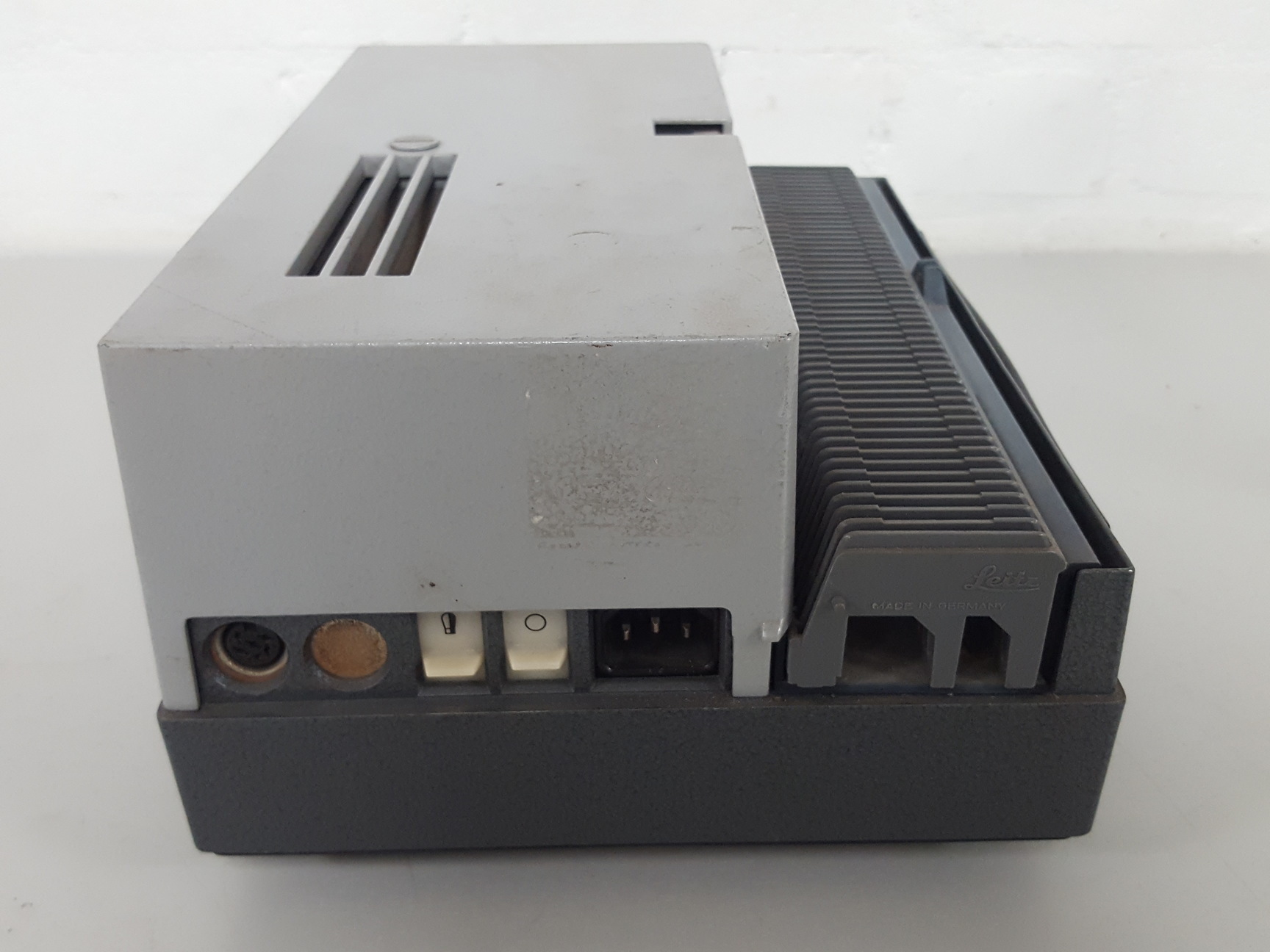 Image of Leitz Weztlar Pradovit Color Slide Projector + Accessories